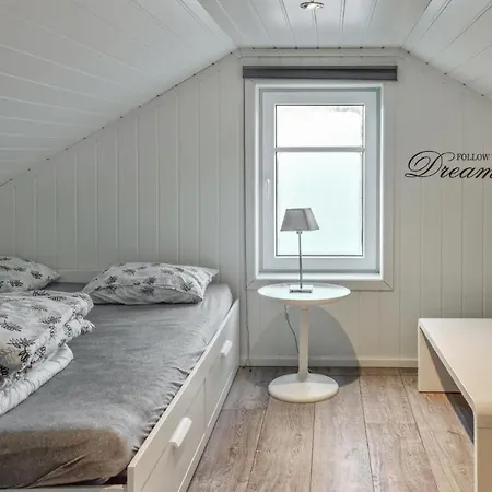 Stunning In With Kitchen Casa vacanze Lyngdal